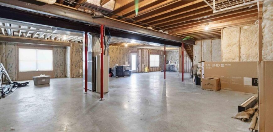 11104 N Belleview Avenue, Kansas City, MO 64155