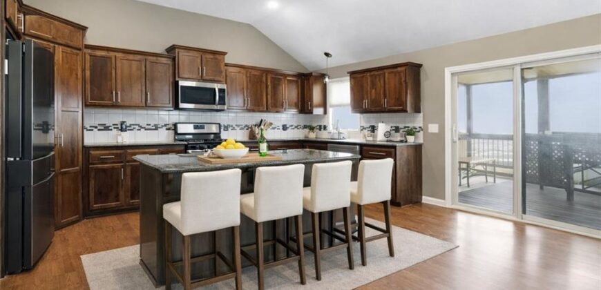 11104 N Belleview Avenue, Kansas City, MO 64155