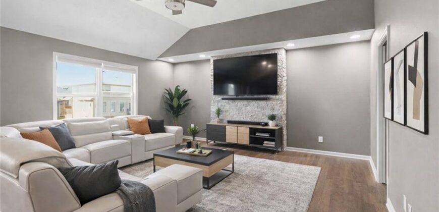 11104 N Belleview Avenue, Kansas City, MO 64155