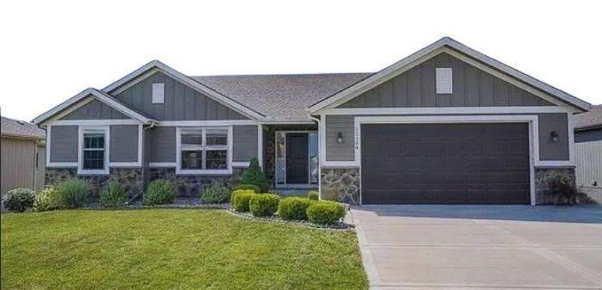 11104 N Belleview Avenue, Kansas City, MO 64155