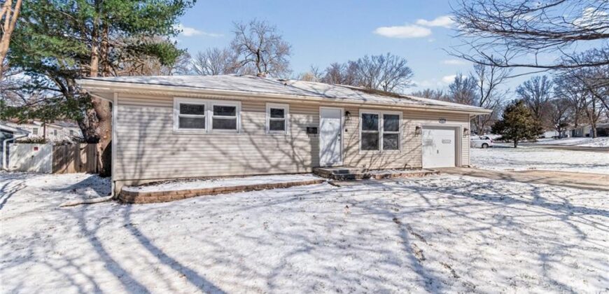 1508 NE Shady Lane Drive, Gladstone, MO 64118