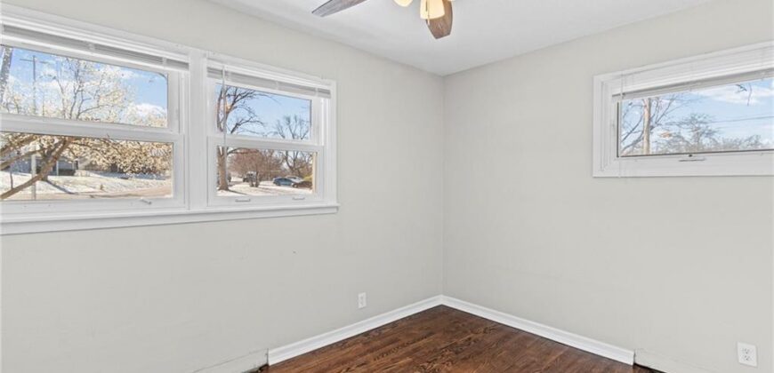 1508 NE Shady Lane Drive, Gladstone, MO 64118