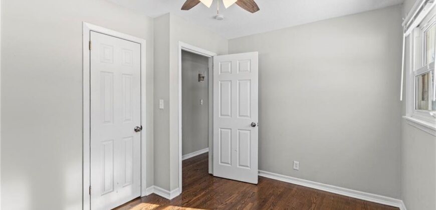 1508 NE Shady Lane Drive, Gladstone, MO 64118