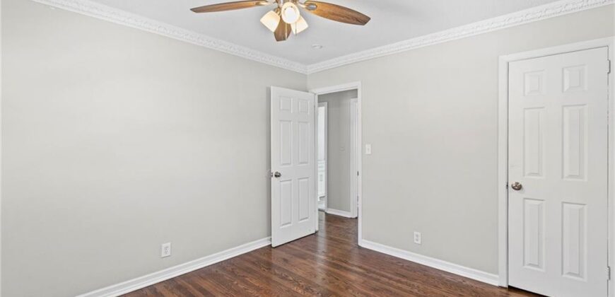 1508 NE Shady Lane Drive, Gladstone, MO 64118