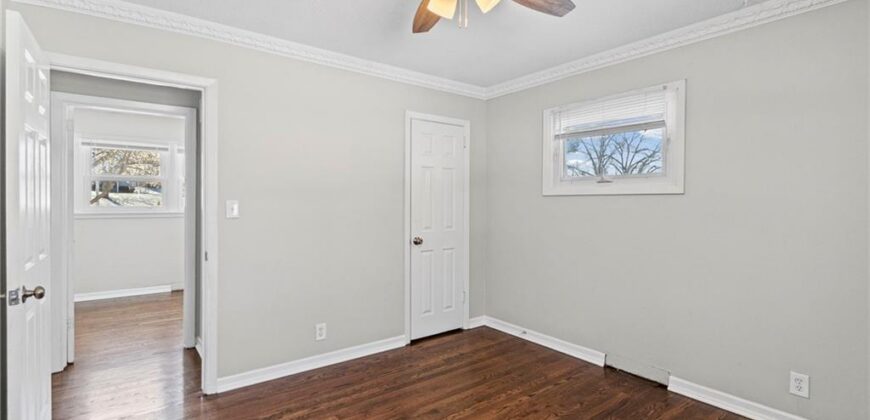 1508 NE Shady Lane Drive, Gladstone, MO 64118