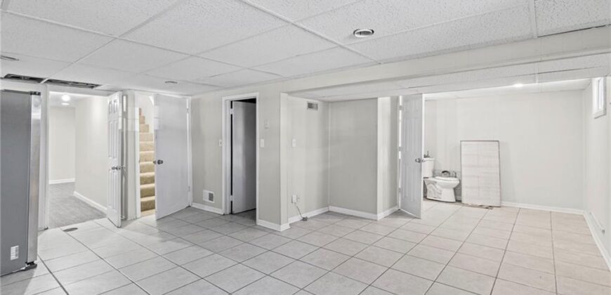 1508 NE Shady Lane Drive, Gladstone, MO 64118