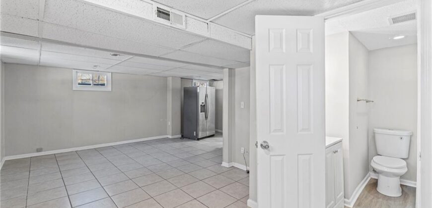 1508 NE Shady Lane Drive, Gladstone, MO 64118