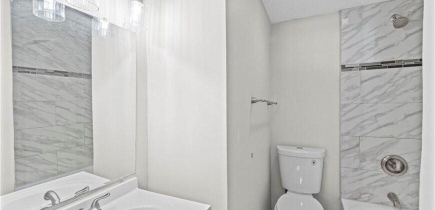 1508 NE Shady Lane Drive, Gladstone, MO 64118