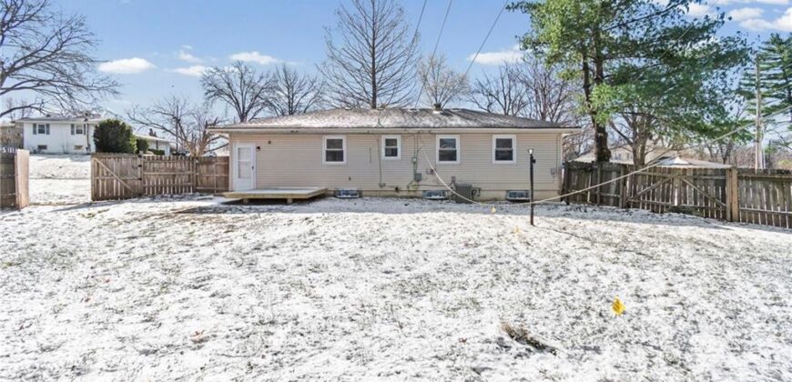 1508 NE Shady Lane Drive, Gladstone, MO 64118