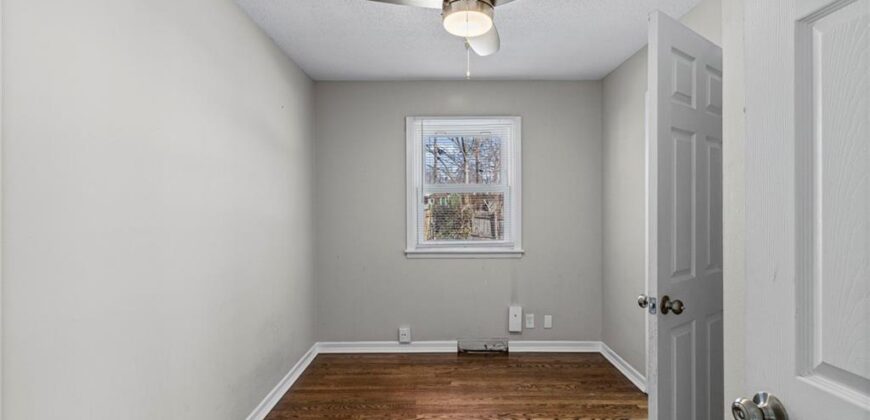 1508 NE Shady Lane Drive, Gladstone, MO 64118