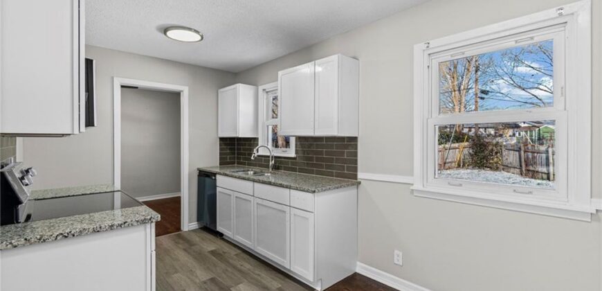 1508 NE Shady Lane Drive, Gladstone, MO 64118