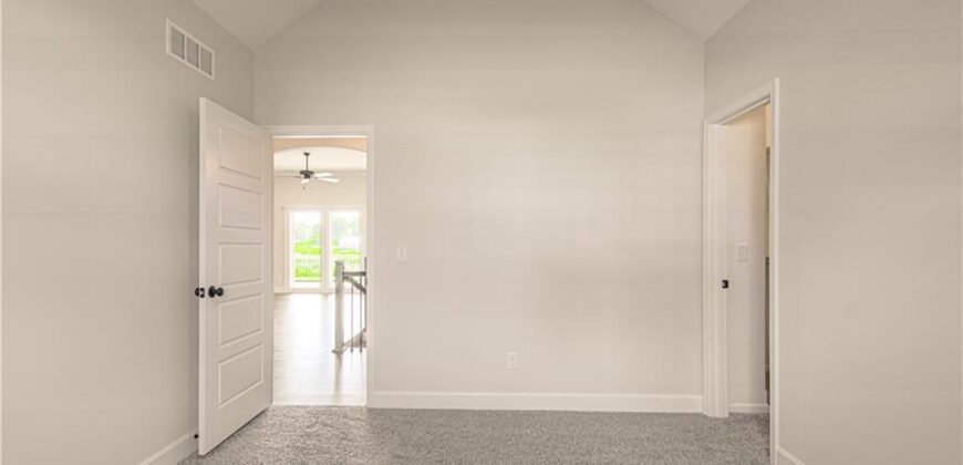 1059 Fir Lane, Liberty, MO 64068
