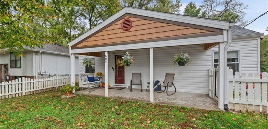 605 4th Street, Weston, MO 64098