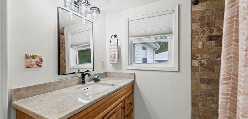 605 4th Street, Weston, MO 64098