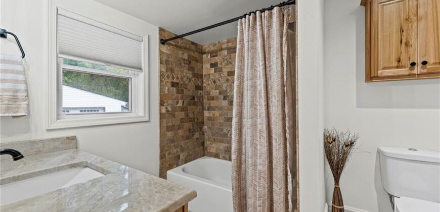 605 4th Street, Weston, MO 64098