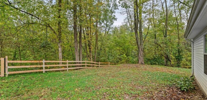 605 4th Street, Weston, MO 64098