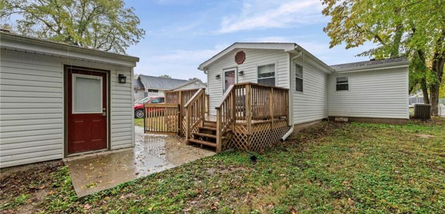 605 4th Street, Weston, MO 64098