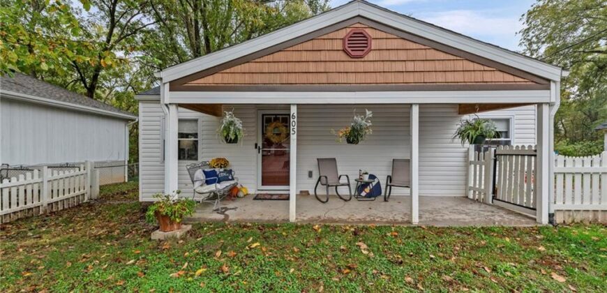 605 4th Street, Weston, MO 64098