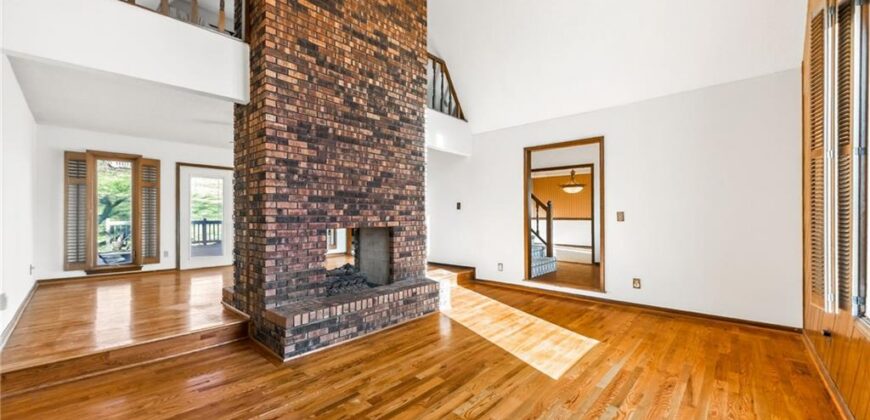 904 Blueberry Lane, Liberty, MO 64068