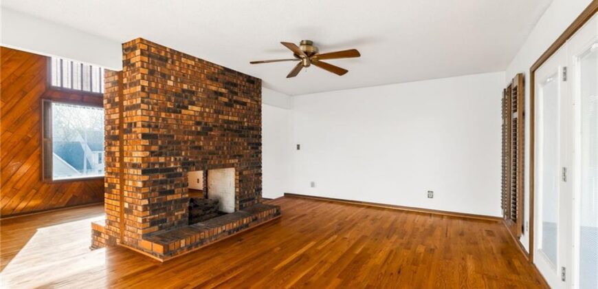 904 Blueberry Lane, Liberty, MO 64068