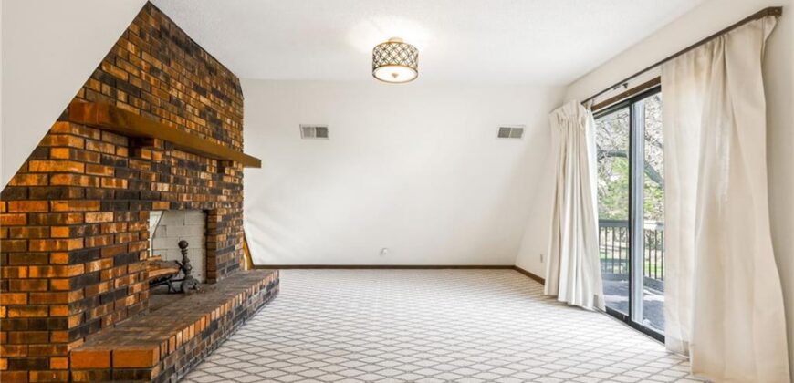 904 Blueberry Lane, Liberty, MO 64068