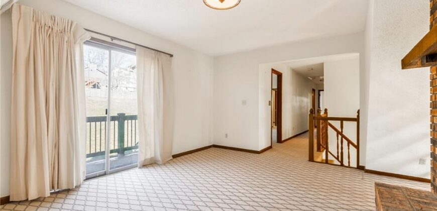 904 Blueberry Lane, Liberty, MO 64068