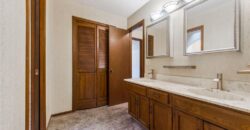 904 Blueberry Lane, Liberty, MO 64068