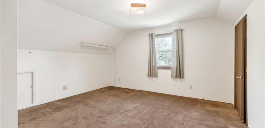 904 Blueberry Lane, Liberty, MO 64068