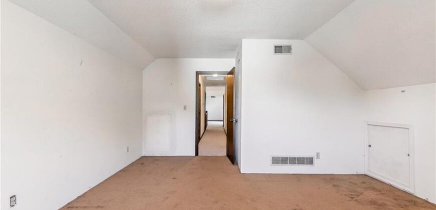 904 Blueberry Lane, Liberty, MO 64068