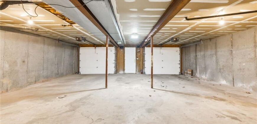 904 Blueberry Lane, Liberty, MO 64068