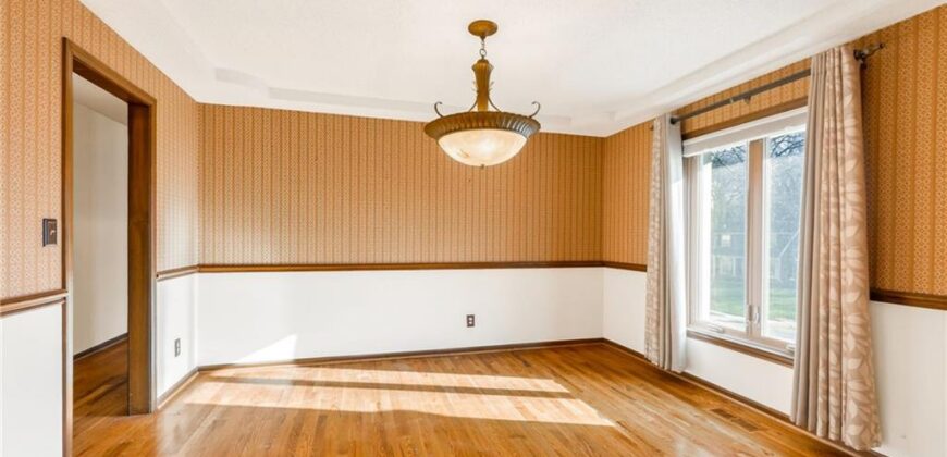 904 Blueberry Lane, Liberty, MO 64068