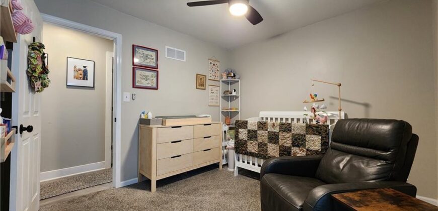 812 Apple Blossom Street, Excelsior Springs, MO 64024