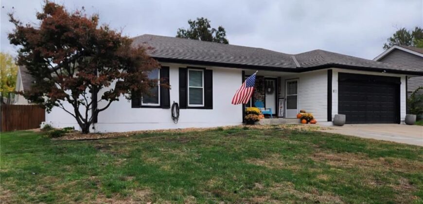 812 Apple Blossom Street, Excelsior Springs, MO 64024