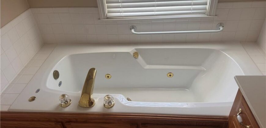 813 Dogwood Street, Excelsior Springs, MO 64024