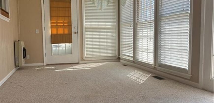 813 Dogwood Street, Excelsior Springs, MO 64024