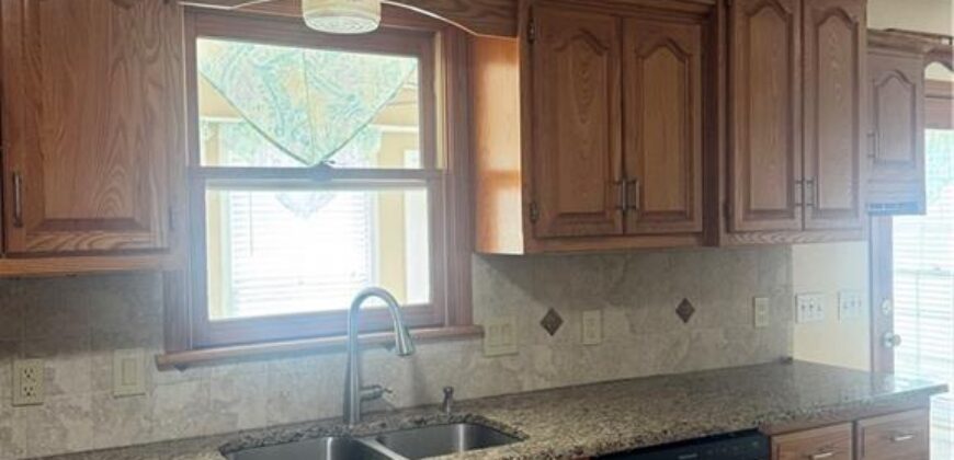 813 Dogwood Street, Excelsior Springs, MO 64024