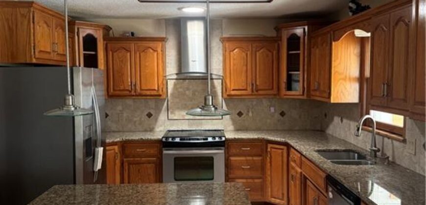 813 Dogwood Street, Excelsior Springs, MO 64024