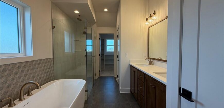 10411 N Liberty Street, Kansas City, MO 64155