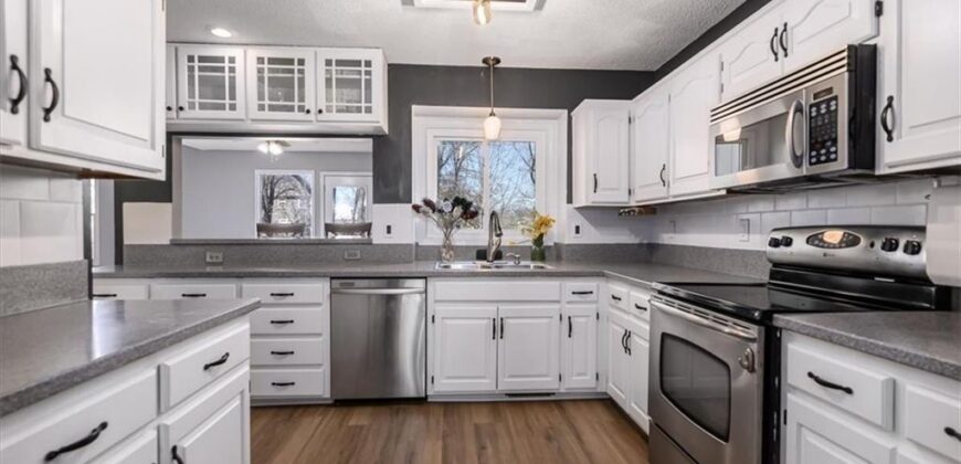 4214 NW 78th Street, Kansas City, MO 64151