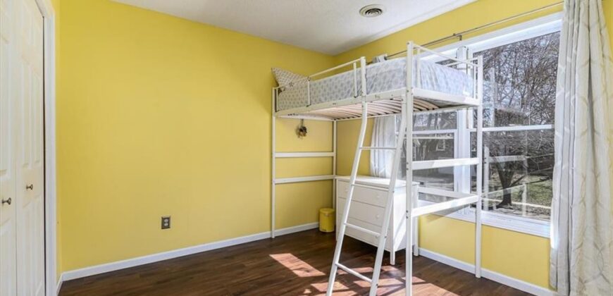 4214 NW 78th Street, Kansas City, MO 64151