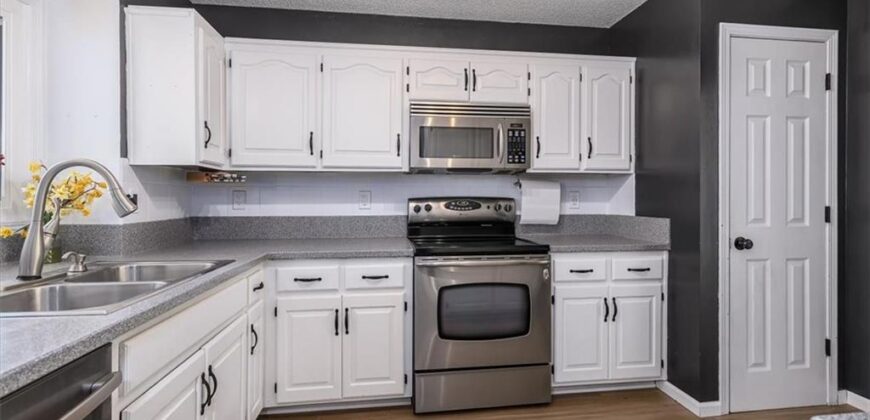 4214 NW 78th Street, Kansas City, MO 64151