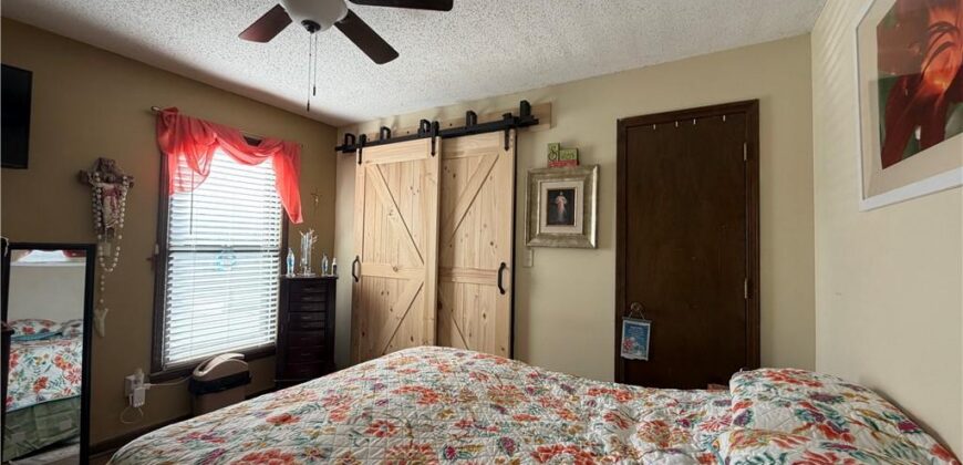 7801 N Euclid Avenue, Kansas City, MO 64118