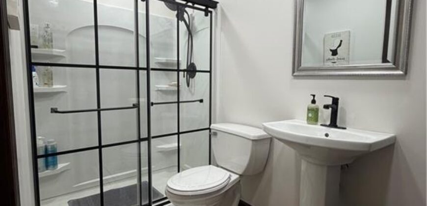 7801 N Euclid Avenue, Kansas City, MO 64118