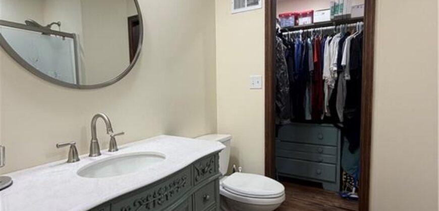 7801 N Euclid Avenue, Kansas City, MO 64118