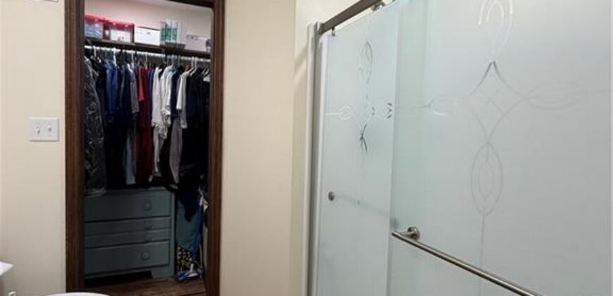 7801 N Euclid Avenue, Kansas City, MO 64118