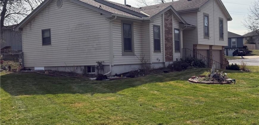 7801 N Euclid Avenue, Kansas City, MO 64118