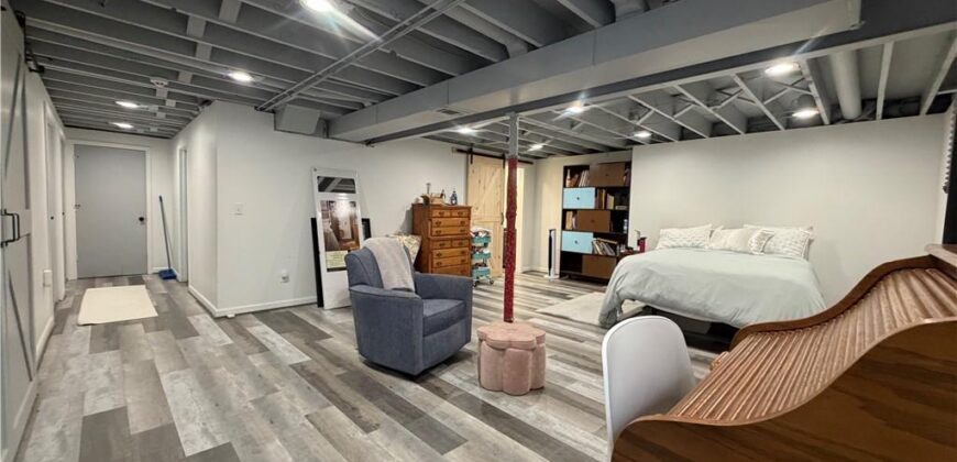 7801 N Euclid Avenue, Kansas City, MO 64118