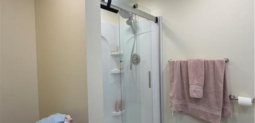 7801 N Euclid Avenue, Kansas City, MO 64118