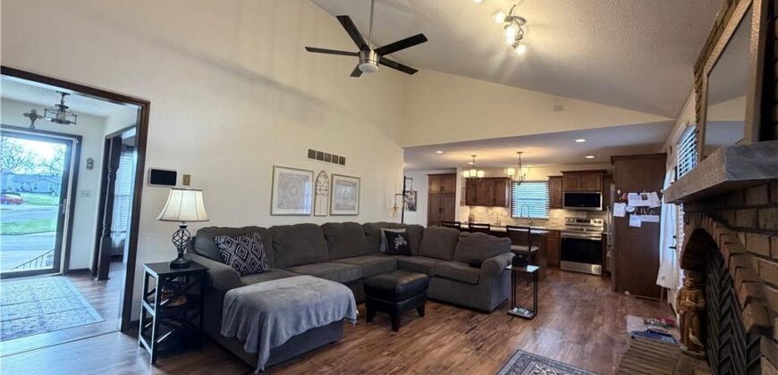 7801 N Euclid Avenue, Kansas City, MO 64118