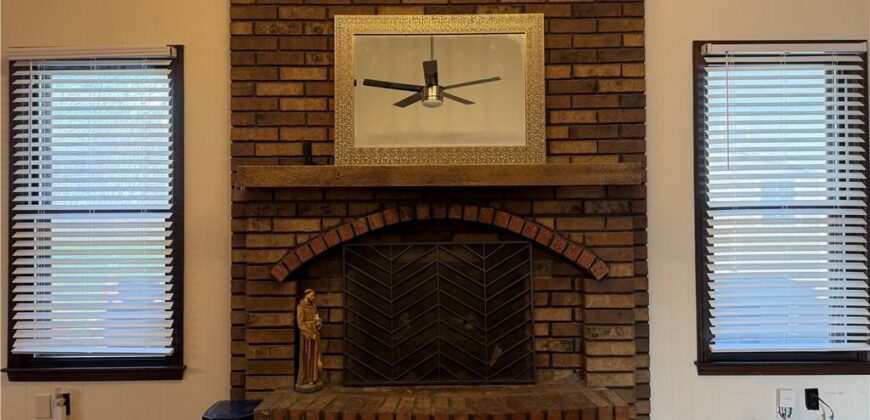 7801 N Euclid Avenue, Kansas City, MO 64118